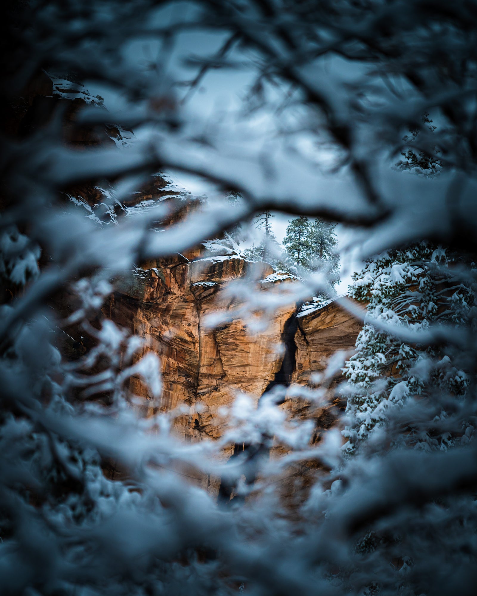 Alpha-Universe-BTS-Matt-Martinez-Keyhole-Sedona-3.jpeg Alpha-Universe-BTS-Matt-Martinez-Keyhole-Sedona-3.jpeg