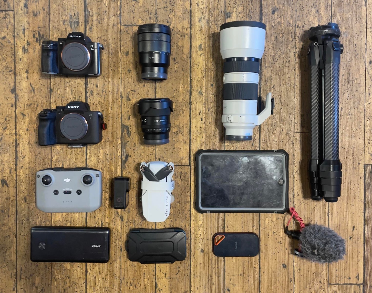 jpeg/Alpha-Universe-WIMB-Jeff-Oliver-Photo-Vlog-Gear-1200_bounds8xh860.jpeg?height=1200&fit=bounds