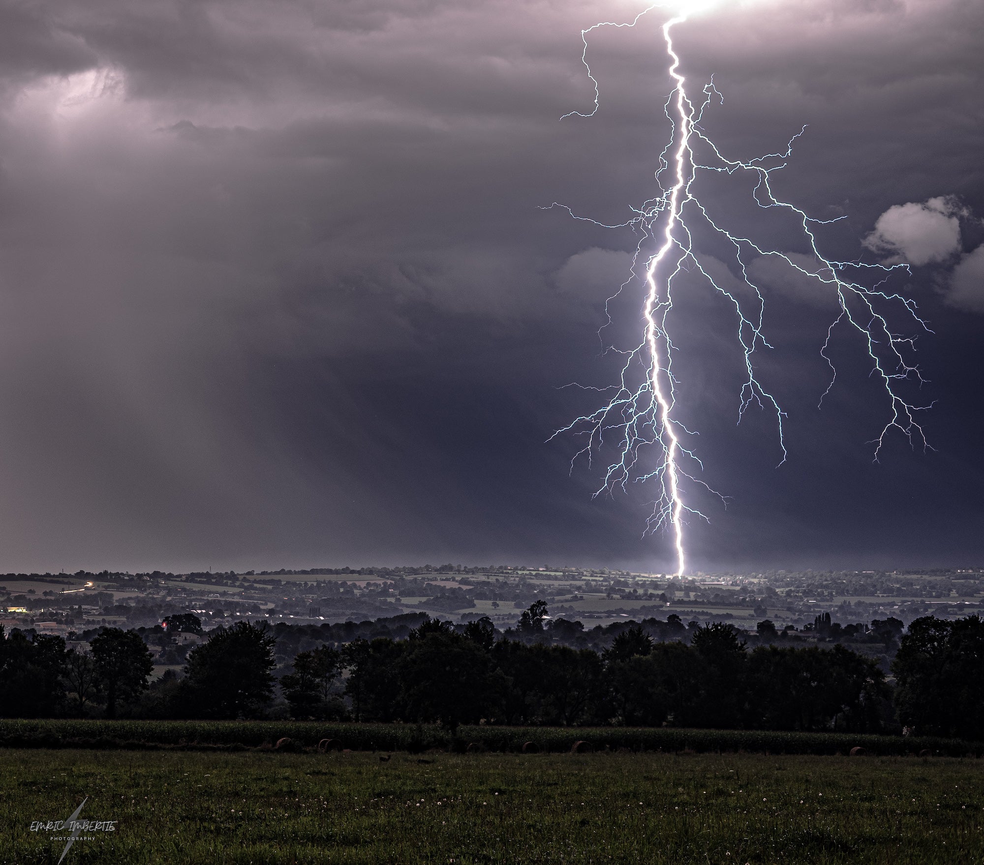 Photo by Emric Imbertie. Sony Alpha 7 II. Sony 50mm f/1.8. 30-sec., f/4, ISO 50
