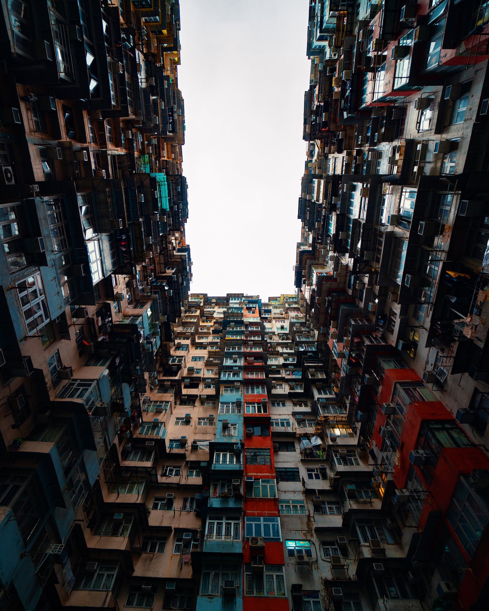 Photo by Alex Orchilles. Sony Alpha 7R III. Sony 16-35mm f/4. 1/25-sec., f/4, ISO 1000 Photo by Alex Orchilles. Sony Alpha 7R III. Sony 16-35mm f/4. 1/25-sec., f/4, ISO 1000
