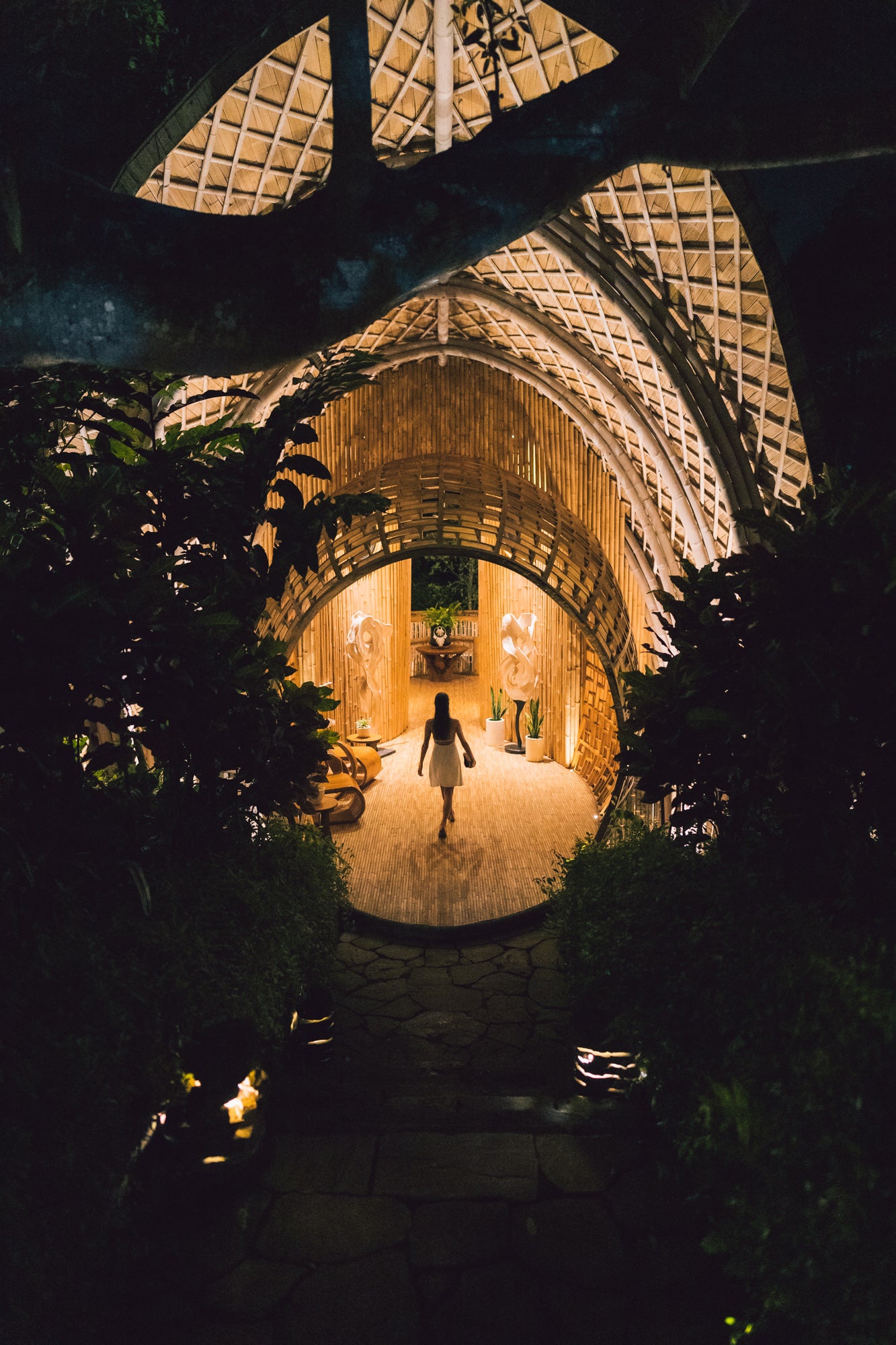 Photo by Phil Yoon. Sony Alpha 1. Sony 24mm f/1.4 G Master. 1/160-sec., f/1.4, ISO 10000